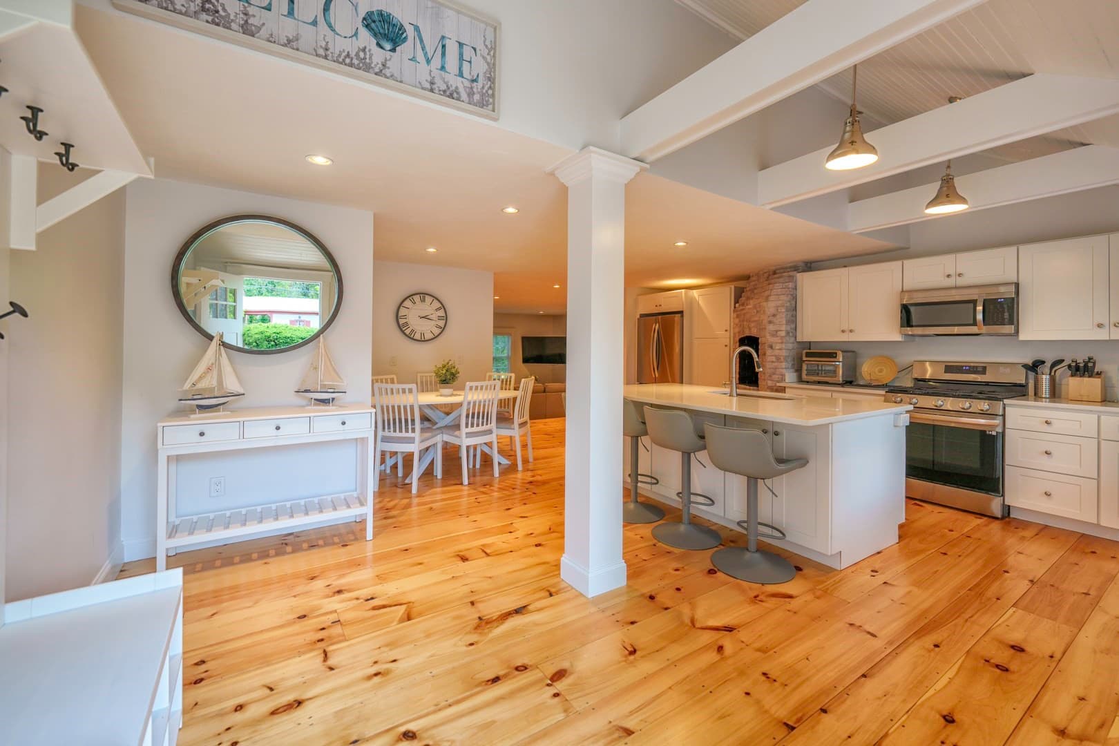 Single Family Residence at 28 Seminole Dr, Yarmouth MA 02675, Yarmouth, photo 4 of 32