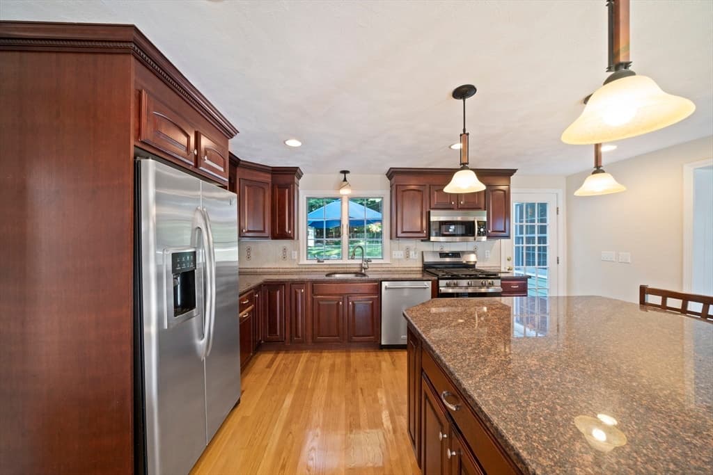 24 Pontiac Road, Walpole MA 02081 photo 6