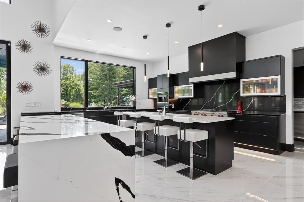 Single Family Residence at 556 Middle Road, Boxborough MA 01719, photo 15 of 41