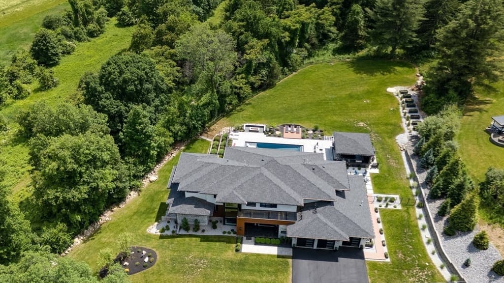 Single Family Residence at 556 Middle Road, Boxborough MA 01719, photo 4 of 41
