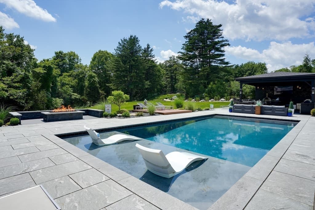 Single Family Residence at 556 Middle Road, Boxborough MA 01719, photo 25 of 41