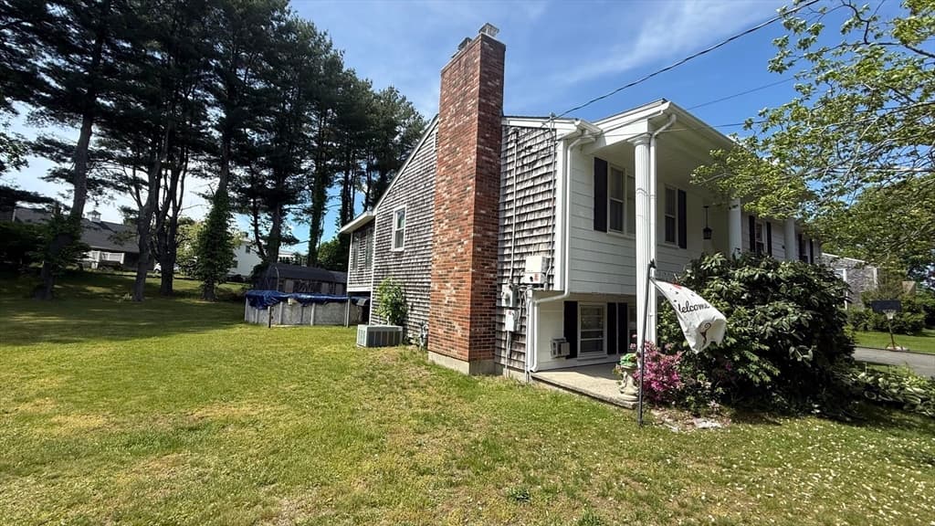 297 Elm St, Somerset MA 02726 photo 2