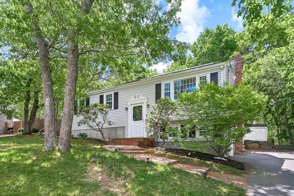 Single Family Residence at 18 Adams St, Plymouth MA 02360, Plymouth, photo 5 of 39