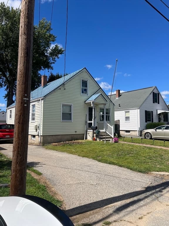 85 Manistee St, Pawtucket RI 02861 photo 9
