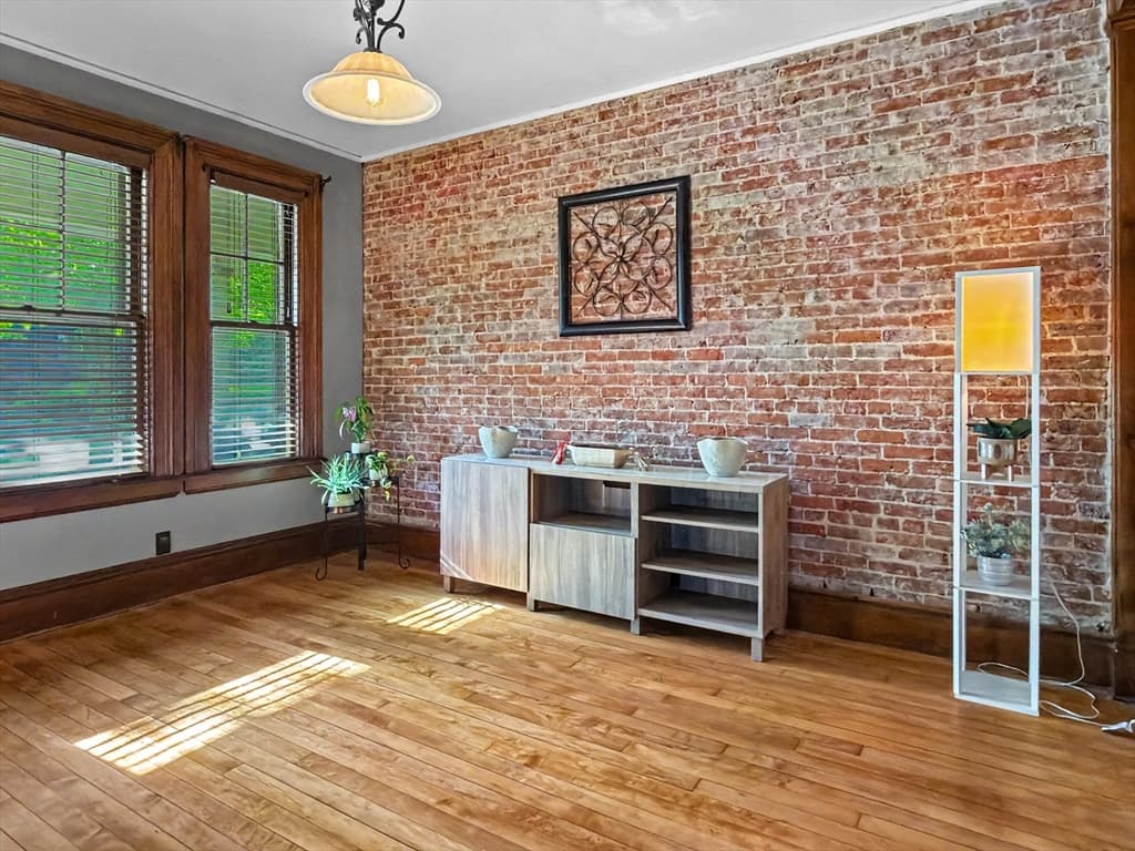4 Westland St, Worcester MA 01602 photo 8