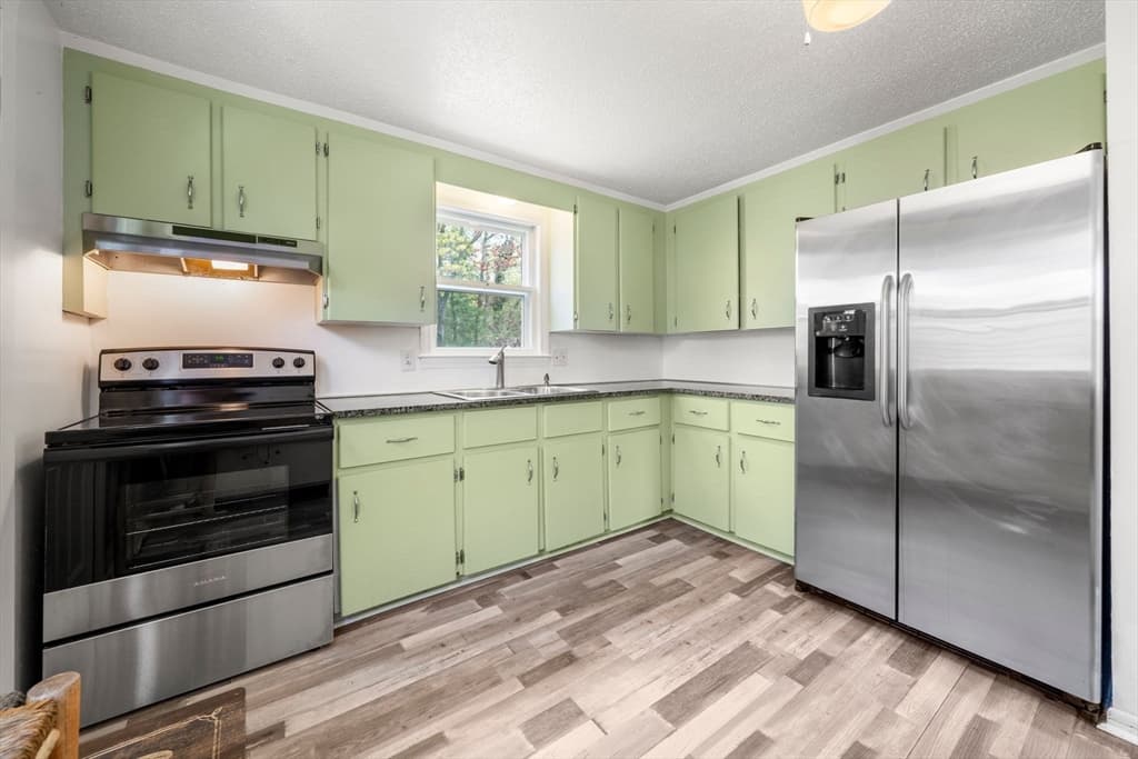 Single Family Residence at 64 Winthrop Rd, Plymouth MA 02360, Plymouth, photo 19 of 41