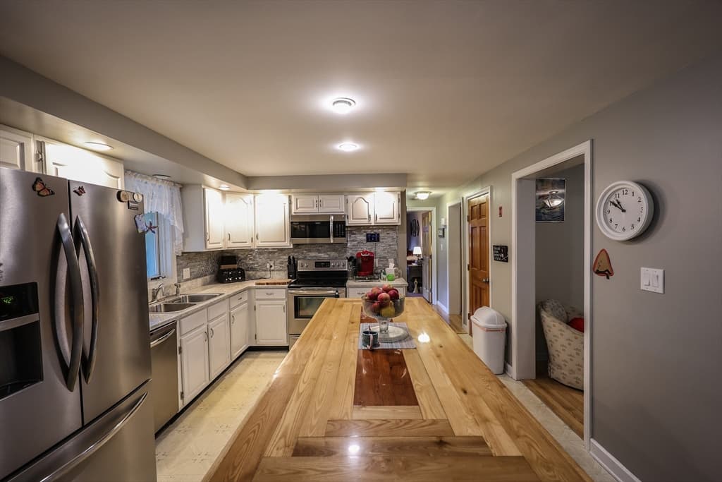 Single Family Residence at 167 South Shelburne Rd., Greenfield MA 01301, Greenfield, photo 11 of 42