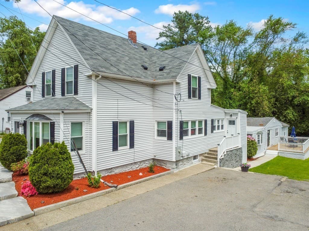 Single Family Residence at 173 Forest St, Methuen MA 01844, Methuen, photo 2 of 35