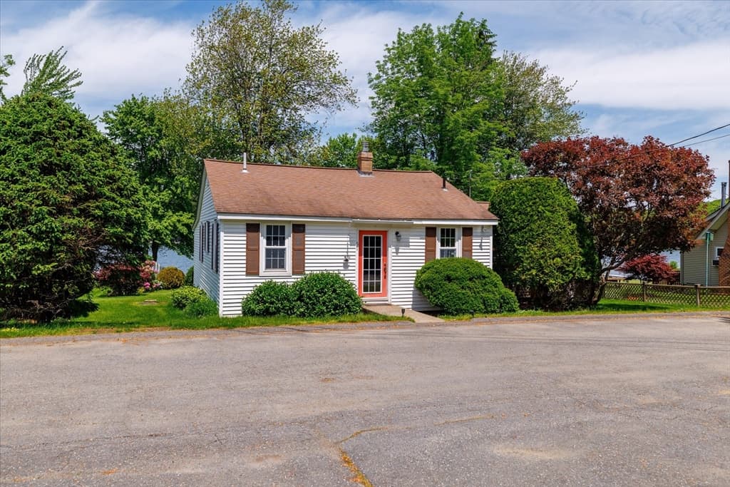 51 Lakeshore Dr, Sterling MA 01564 photo 9