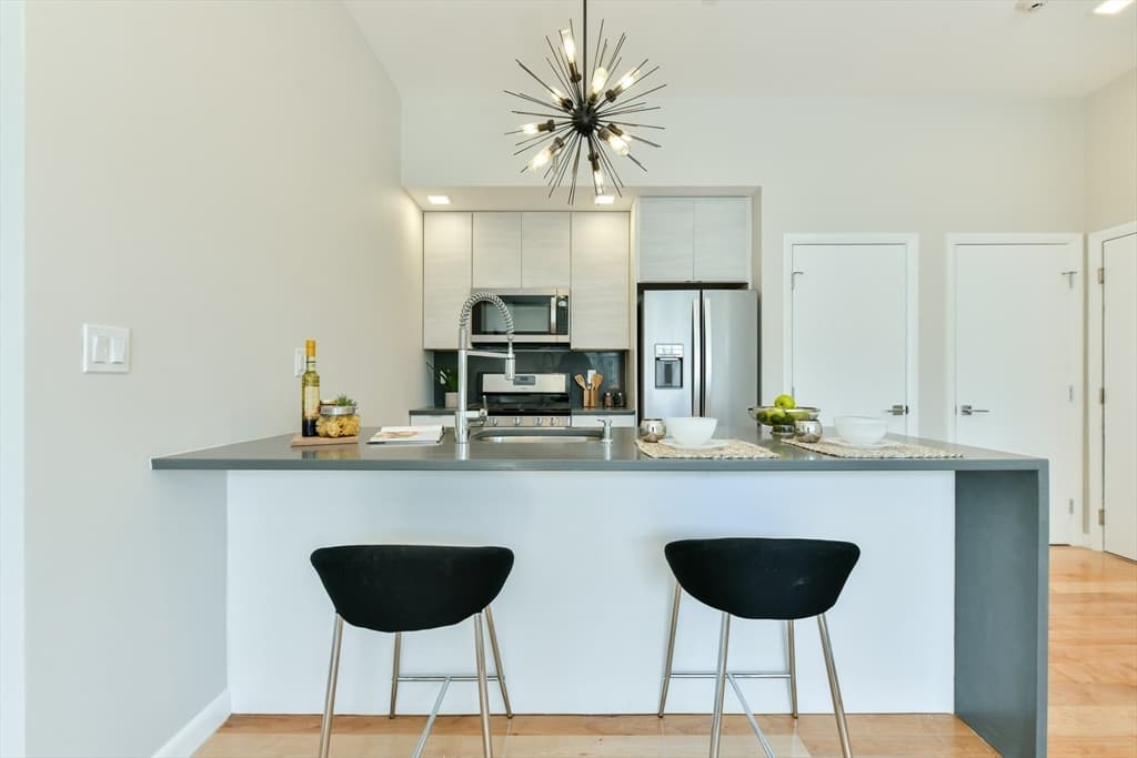 Condominium at 87 Parker St # 402, Chelsea MA 02150, Chelsea, photo 2 of 25