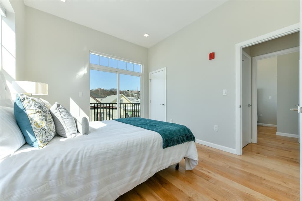 Condominium at 87 Parker St # 402, Chelsea MA 02150, Chelsea, photo 11 of 25