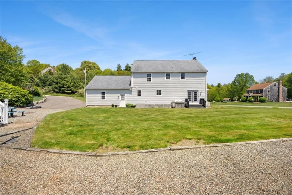 Single Family Residence at 1805 Oak Grove Dr, Dighton MA 02764, Dighton, photo 4 of 40