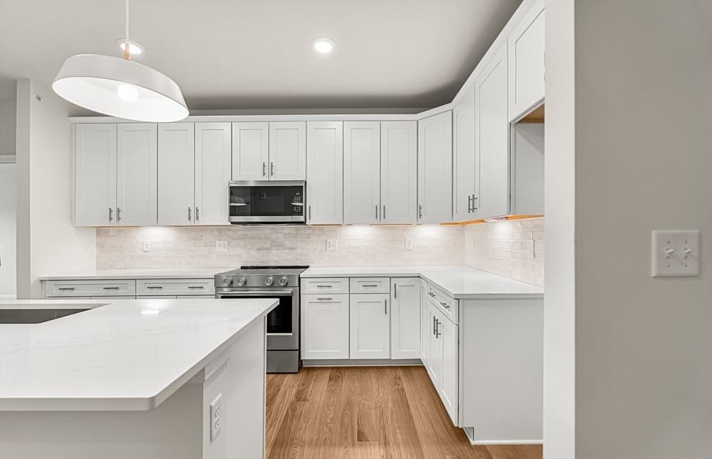 Condominium at 5 Peters Farm Way # 408, Westborough MA 01581, photo 5 of 40