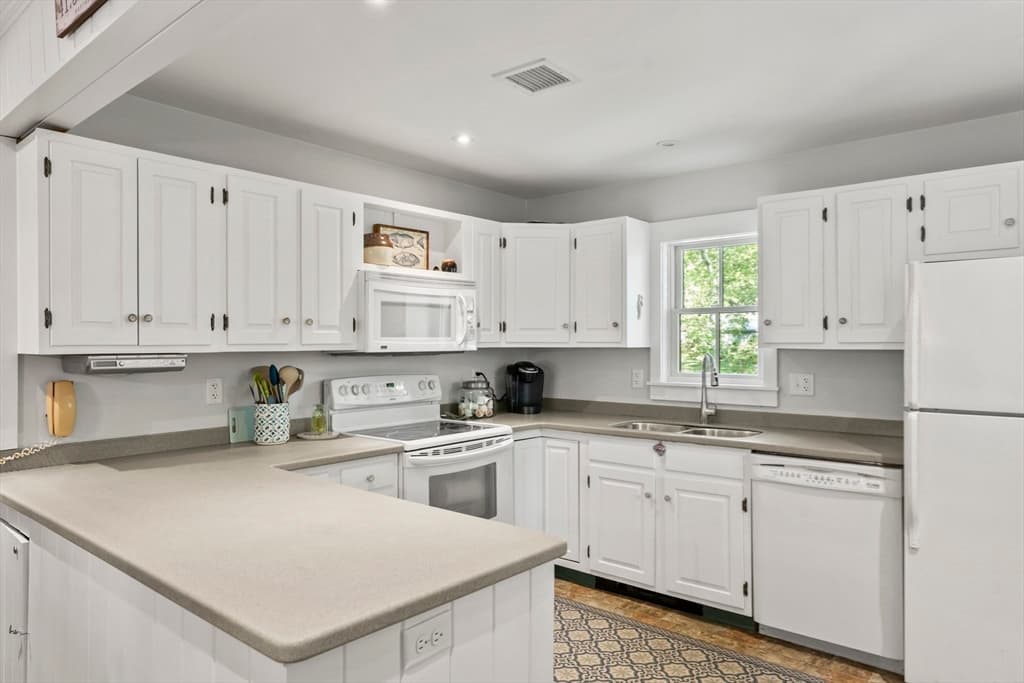 7 Ploughshare Lane, Oak Bluffs MA 02557 photo 9