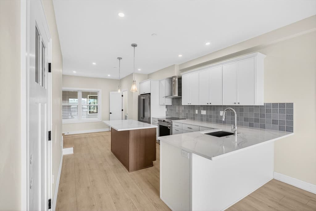 16 Northend Blvd # 1, Salisbury MA 01952 photo 5