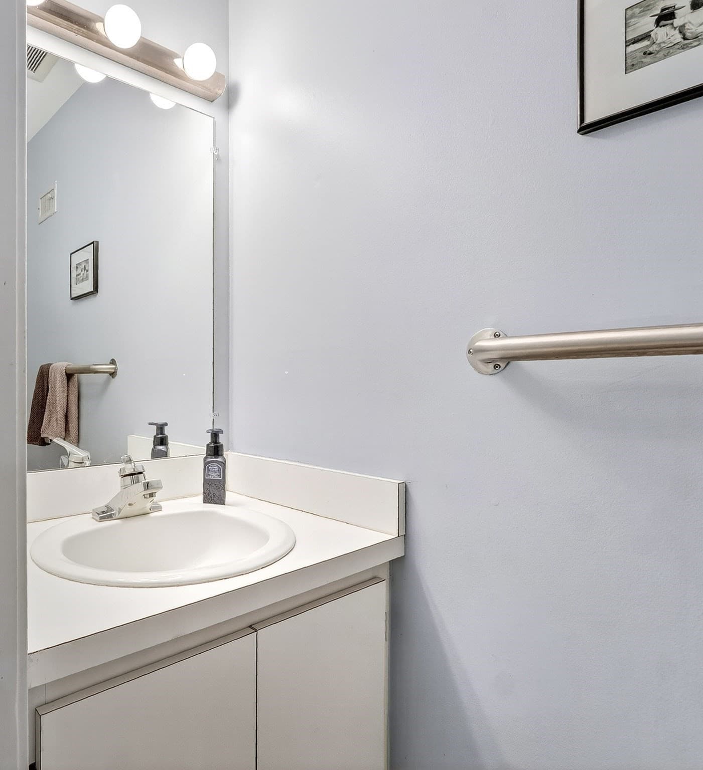 Condominium at 2 Daybreak # 2, Wayland MA 01778, photo 14 of 33