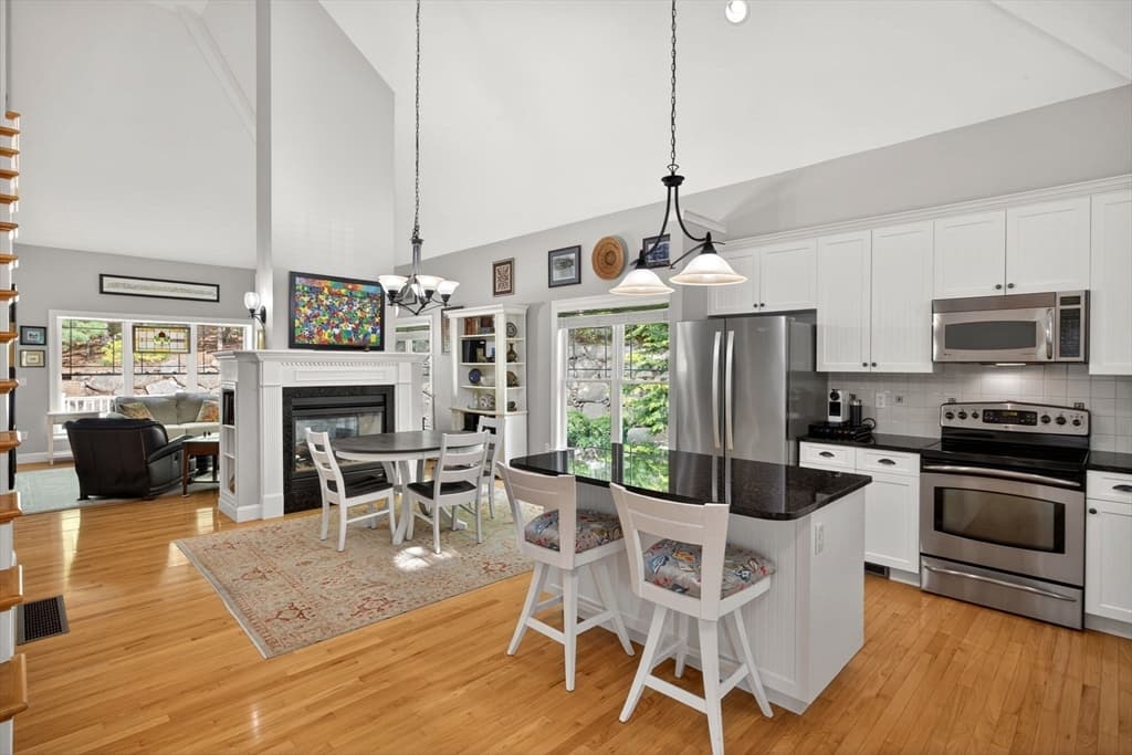 Condominium at 25 Seton Highlands # 25, Plymouth MA 02360, photo 2 of 36