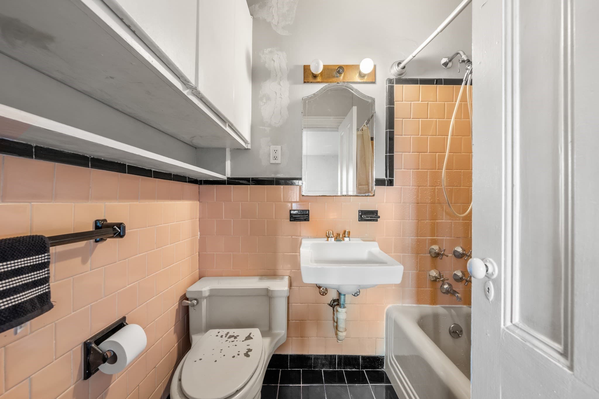 Condominium at 8 Brimmer St # 5B, Boston MA 02108, photo 9 of 11
