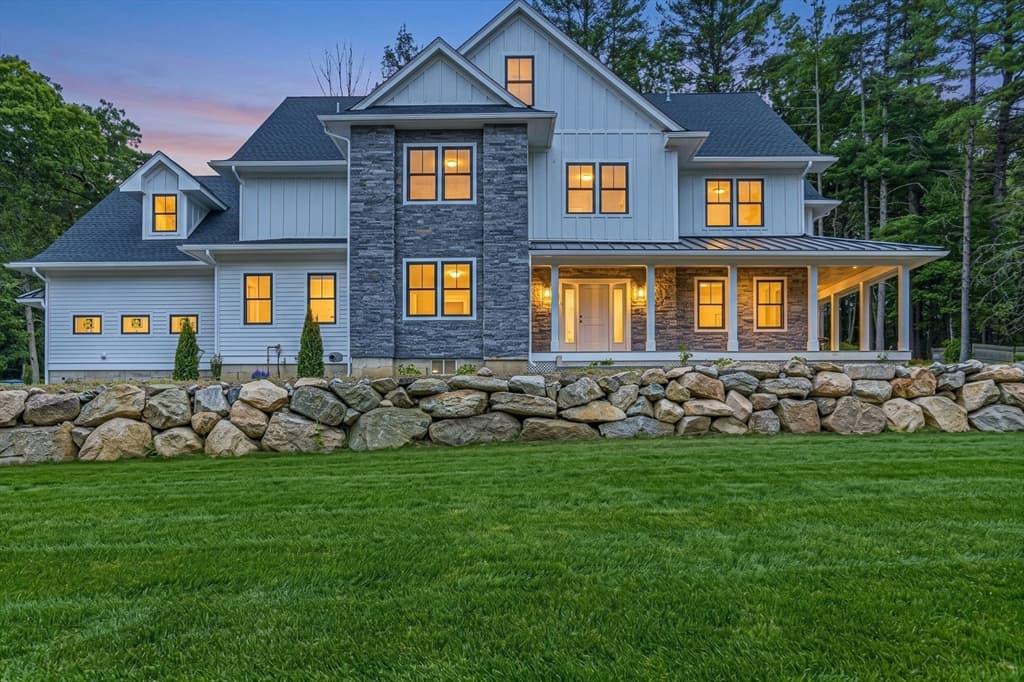 33 Pine Street, Dover MA 02030