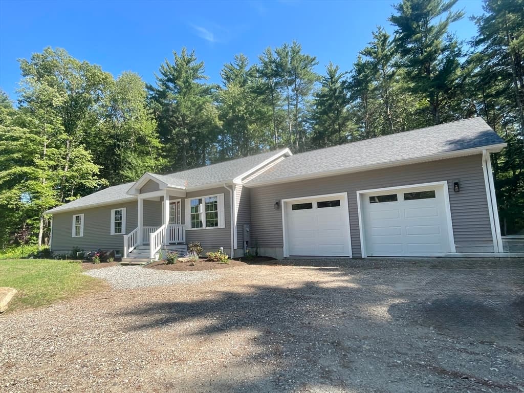 199 Palmer Rd, Brimfield MA 01010