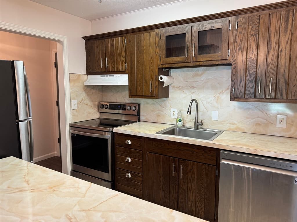 Condominium at 324 Russell Road # 109, Westfield MA 01085, Westfield, photo 5 of 18