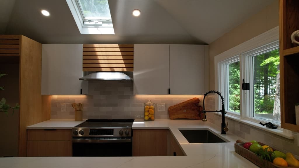 Single Family Residence at 616 Grove St, Framingham MA 01701, Framingham, photo 10 of 41