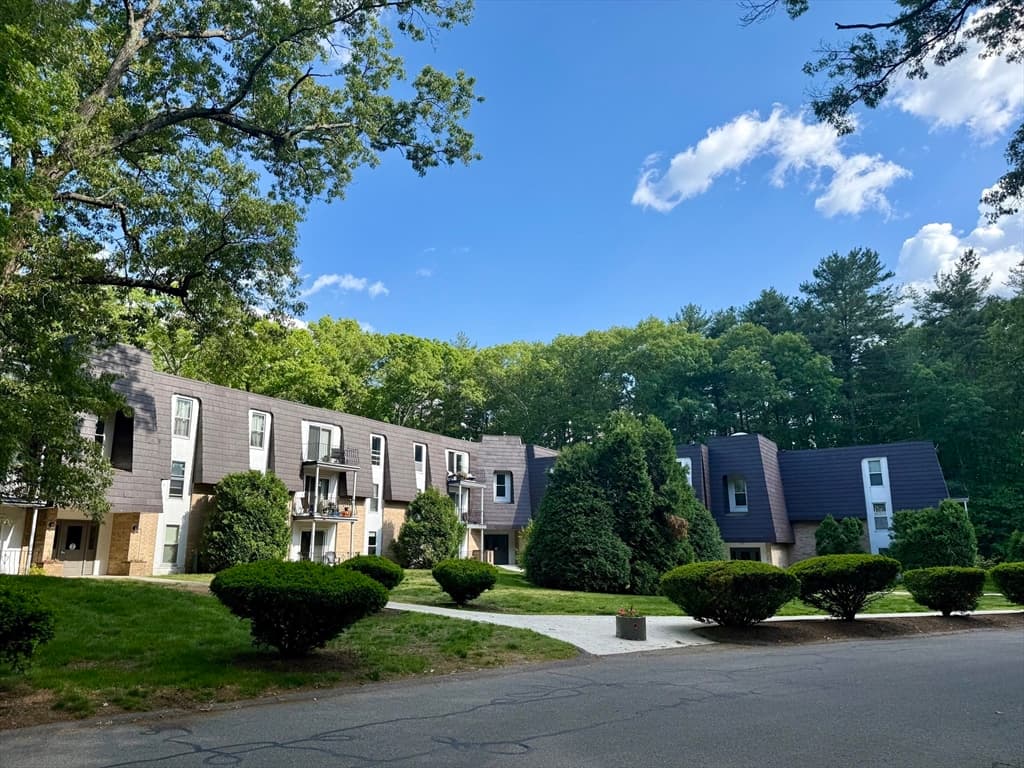 5 Shadowbrook Ln # 19, Milford MA 01757