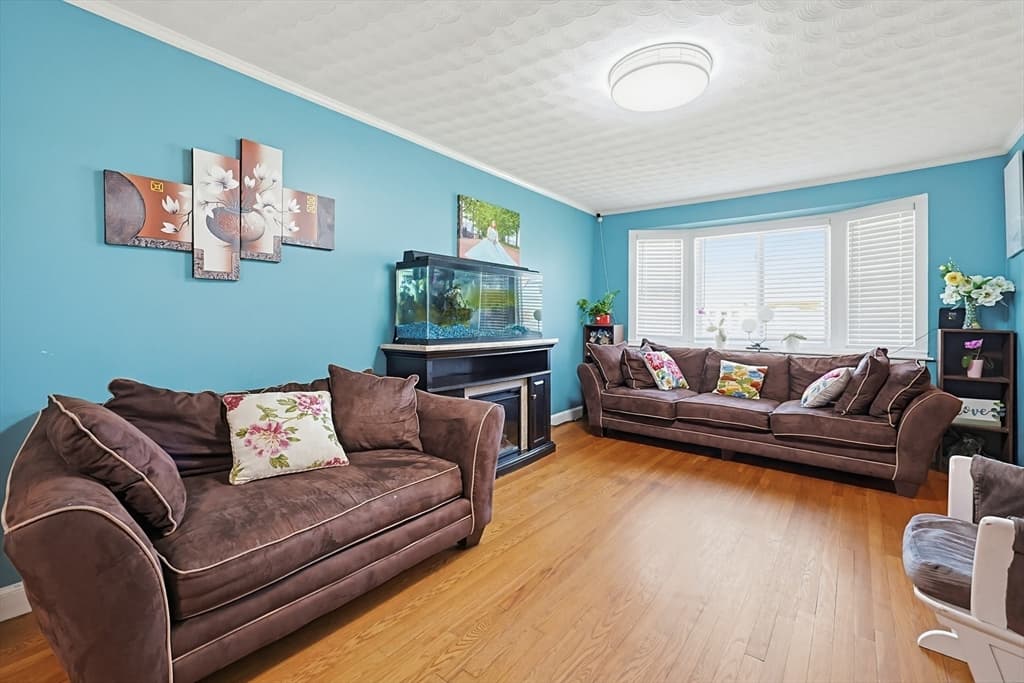 Single Family Residence at 27 Banfield Ave, Boston MA 02126, photo 3 of 17