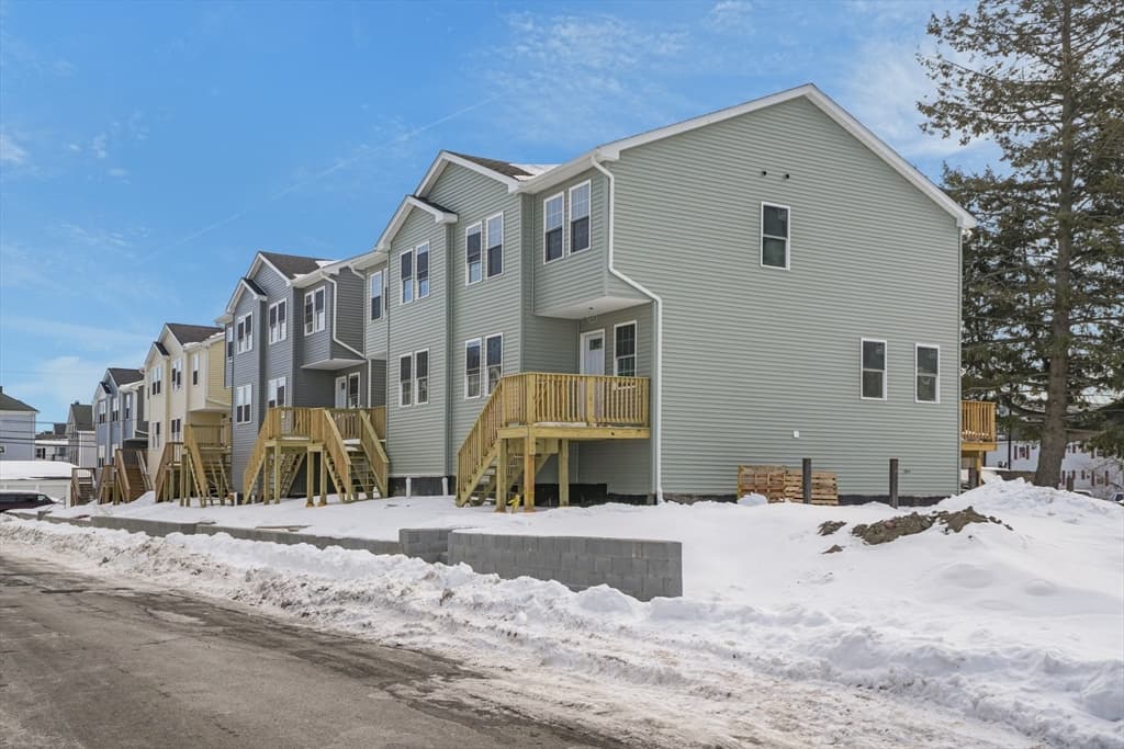 25 Lebanon St # D, Fall River MA 02723 photo 6