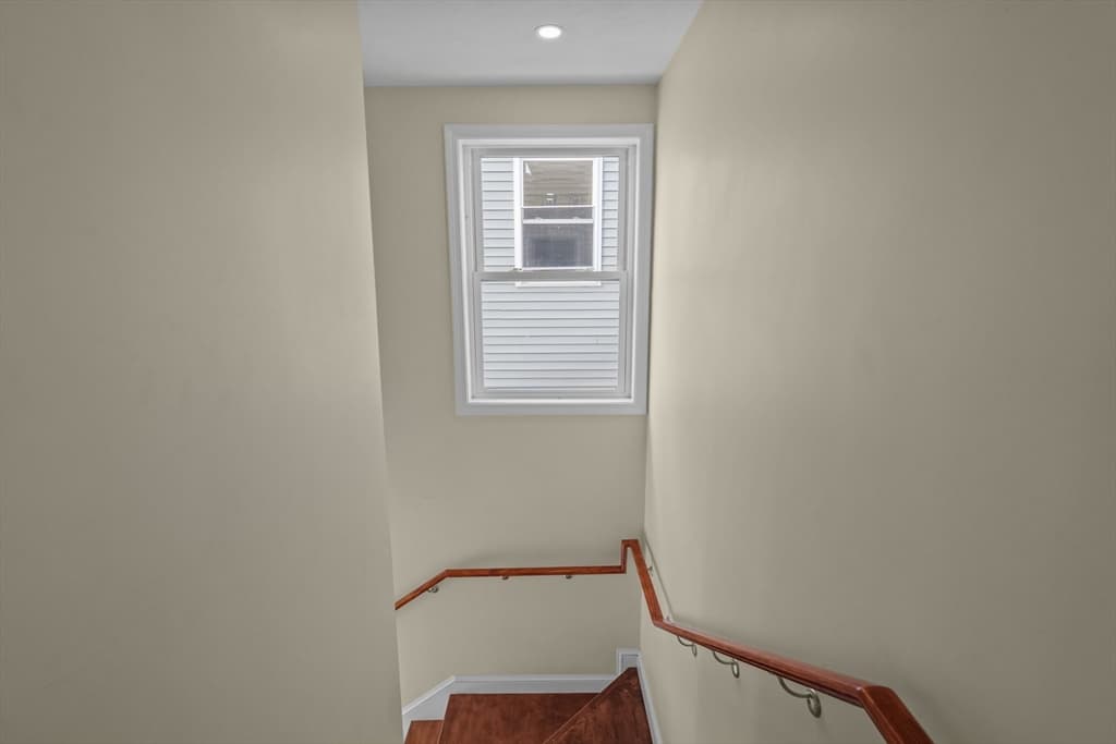 25 Lebanon St # D, Fall River MA 02723 photo 16