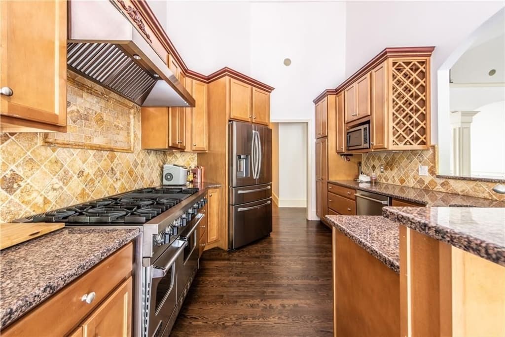 Single Family Residence at 4 Hart Pond Drive, North Smithfield RI 02896, North Smithfield, photo 13 of 36