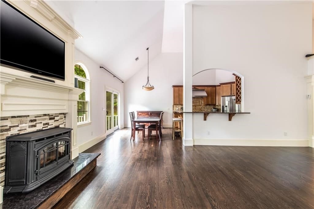 Single Family Residence at 4 Hart Pond Drive, North Smithfield RI 02896, North Smithfield, photo 14 of 36