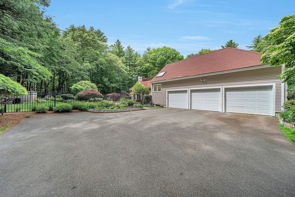 784 Strawberry Hill Rd, Concord MA 01742 photo 38