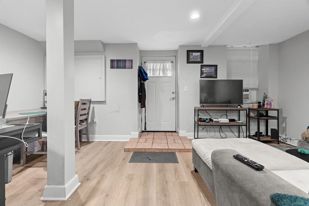 Condominium at 314 W 4th # 1, Boston MA 02127, Boston, photo 2 of 12