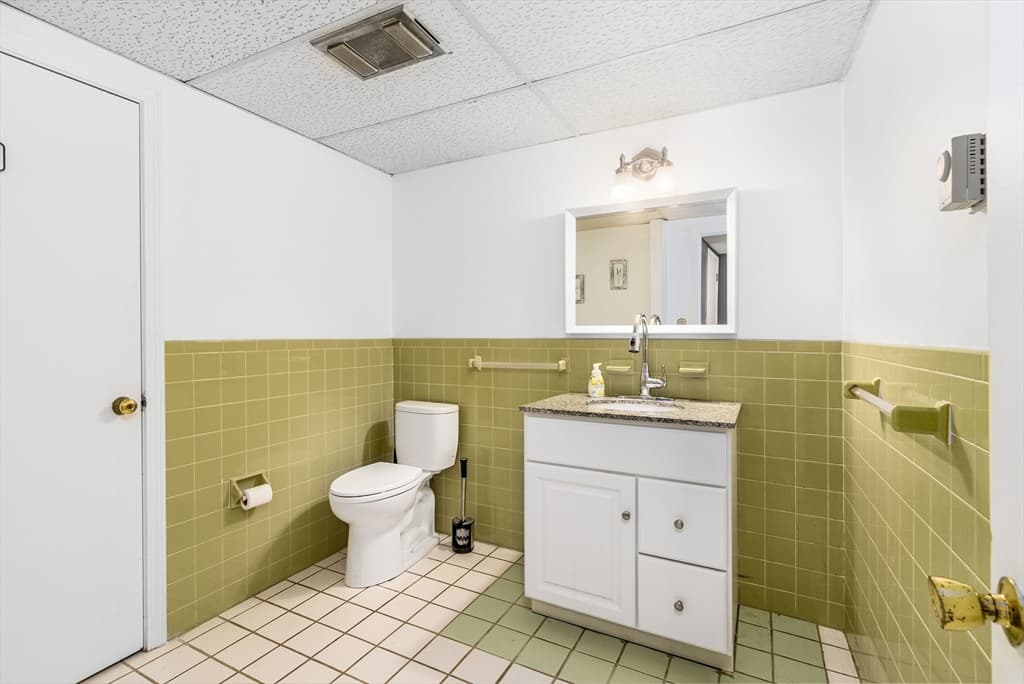 320 Gifford Street # 5, Falmouth MA 02540 photo 37
