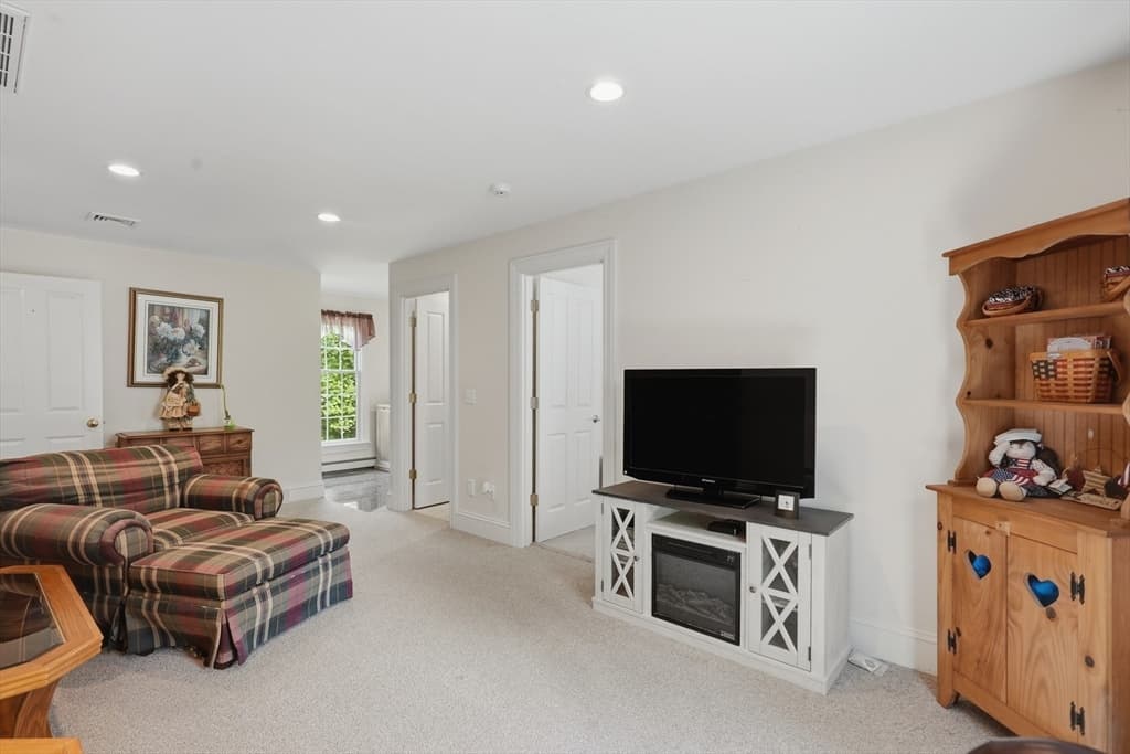 332 Division Road, Dartmouth MA 02748 photo 13