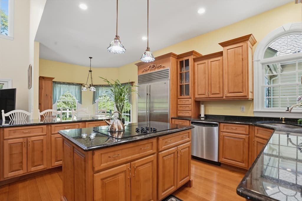 332 Division Road, Dartmouth MA 02748 photo 8
