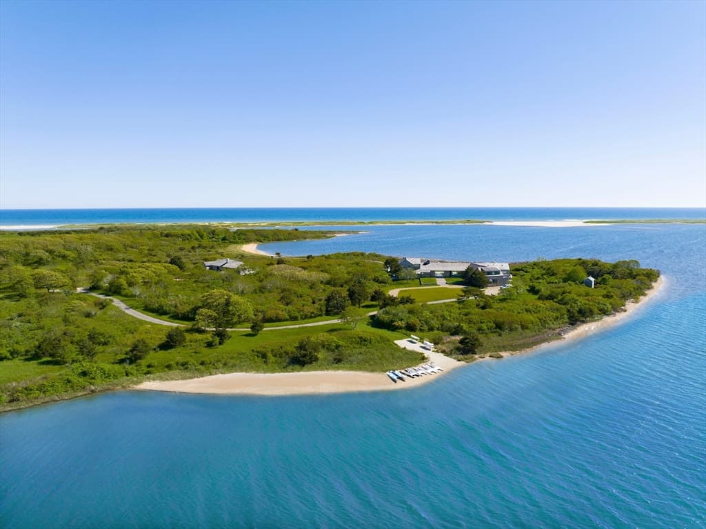 Single Family Residence at 15 Forever Wild Way, Edgartown MA 02539, Edgartown, photo 4 of 29