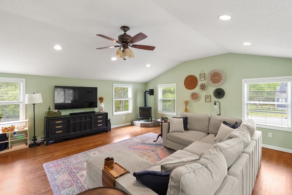 9 Debbies Ln, Barnstable MA 02648 photo 8