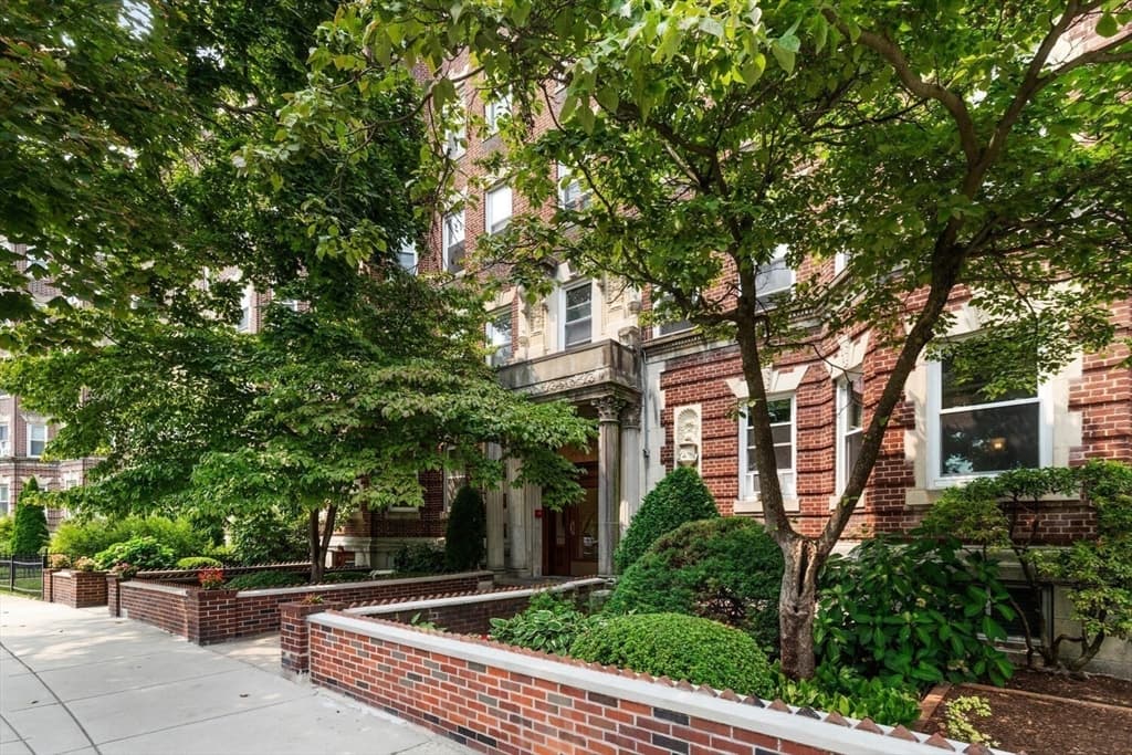131 Park Drive # G3, Boston MA 02215