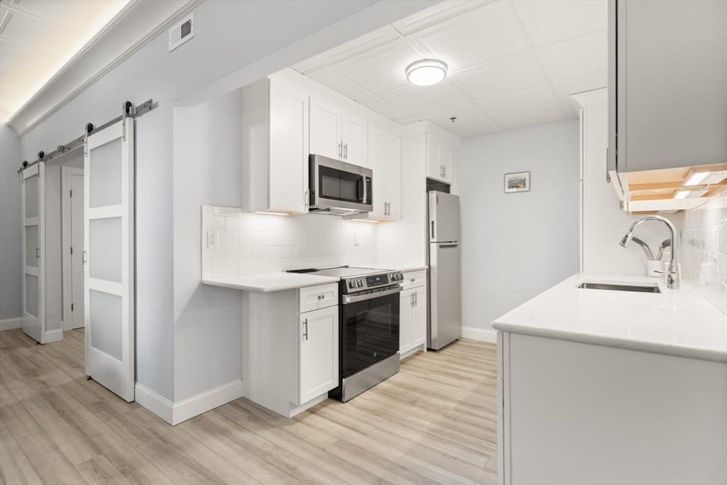 Condominium at 131 Park Drive # G3, Boston MA 02215, photo 8 of 14