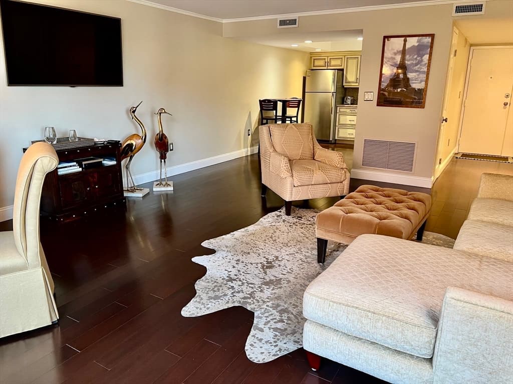 Condominium at 404 Paradise Road # 1D, Swampscott MA 01907, Swampscott, photo 13 of 36