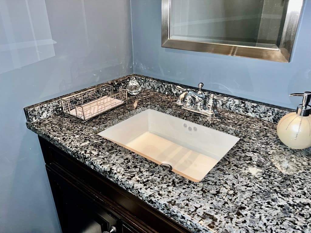 Condominium at 404 Paradise Road # 1D, Swampscott MA 01907, Swampscott, photo 17 of 36