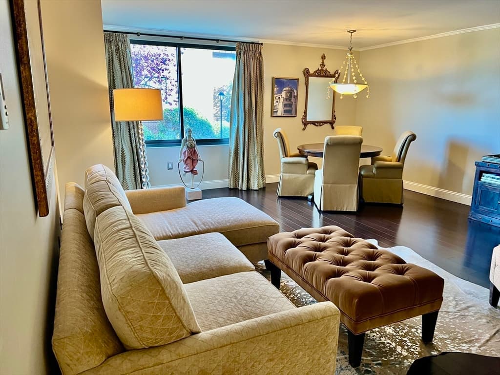 Condominium at 404 Paradise Road # 1D, Swampscott MA 01907, Swampscott, photo 12 of 36