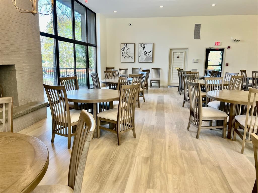 Condominium at 404 Paradise Road # 1D, Swampscott MA 01907, Swampscott, photo 5 of 36