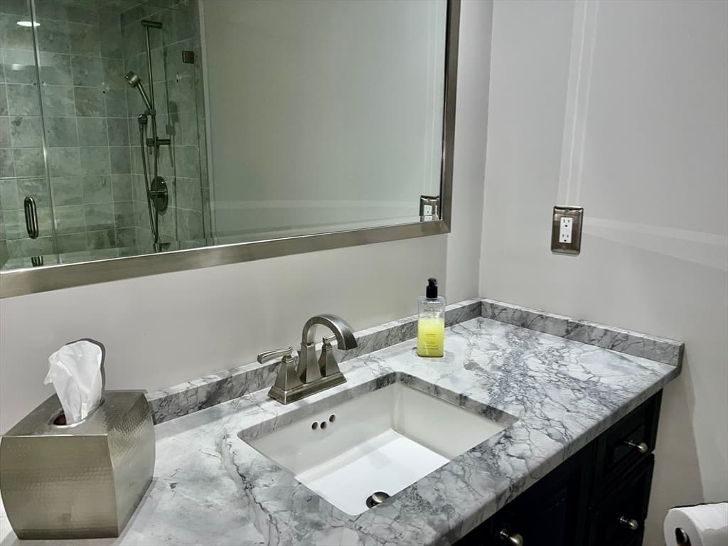 Condominium at 404 Paradise Road # 1D, Swampscott MA 01907, Swampscott, photo 30 of 36