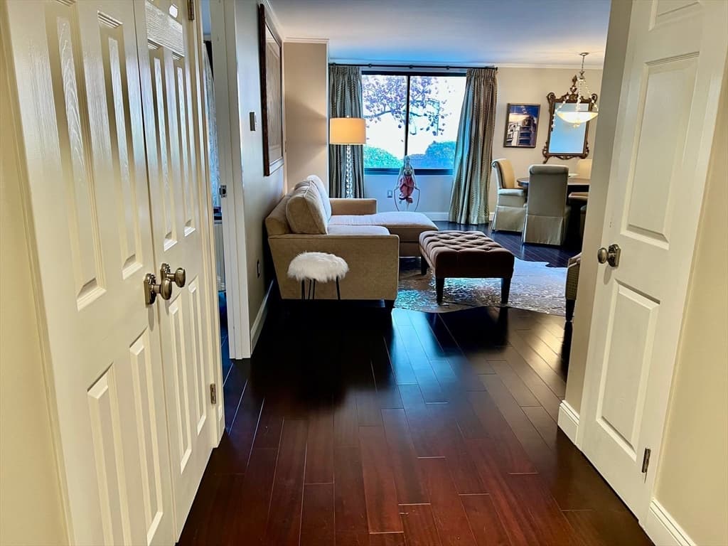 Condominium at 404 Paradise Road # 1D, Swampscott MA 01907, Swampscott, photo 10 of 36