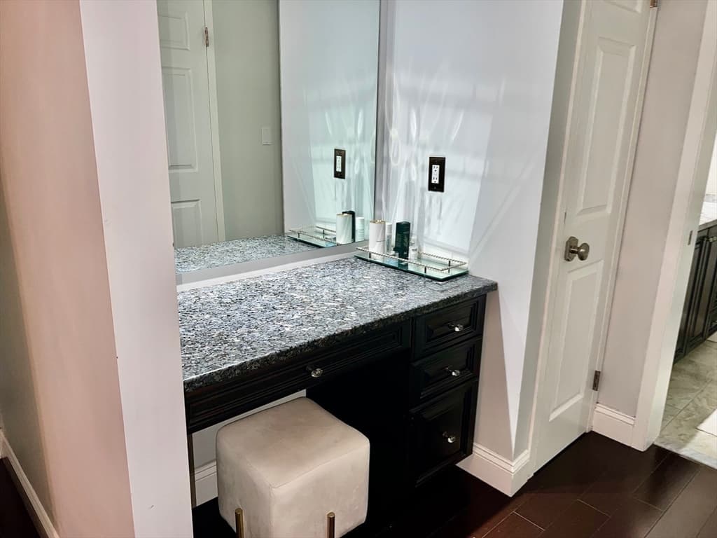 Condominium at 404 Paradise Road # 1D, Swampscott MA 01907, Swampscott, photo 31 of 36