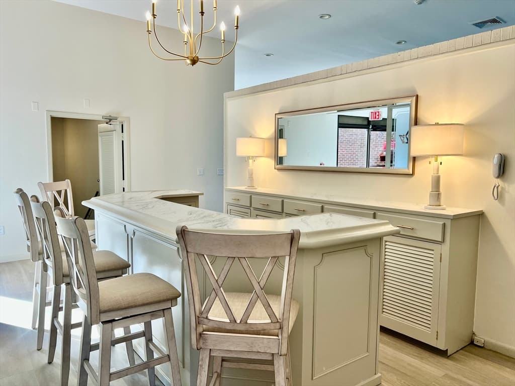 Condominium at 404 Paradise Road # 1D, Swampscott MA 01907, Swampscott, photo 4 of 36