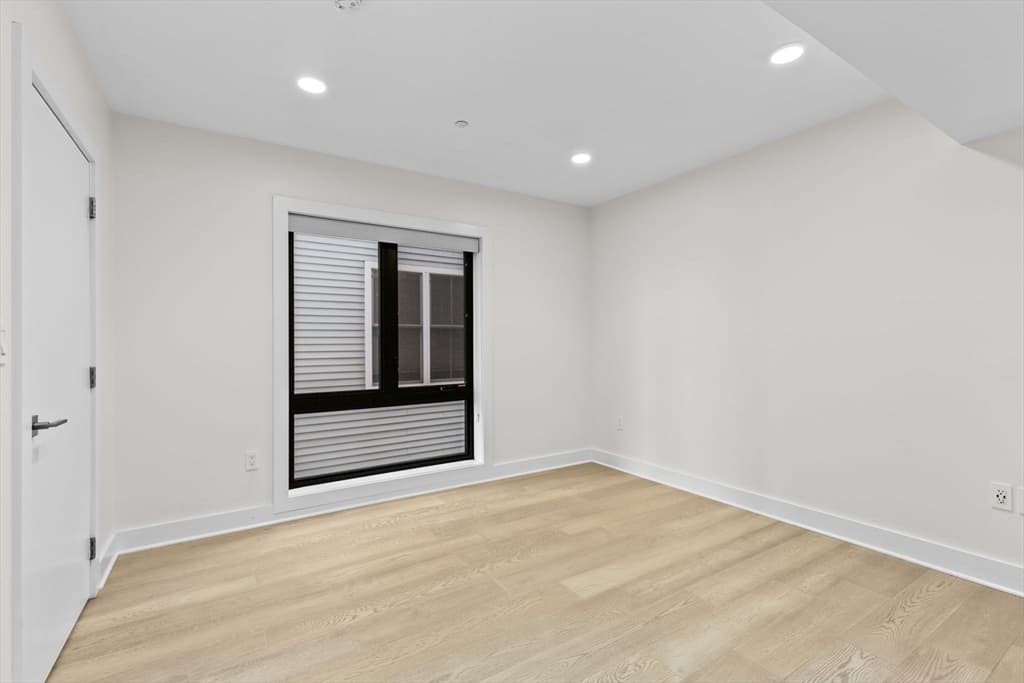 Condominium at 85 Willow Ct # 302, Boston MA 02125, Boston, photo 22 of 31